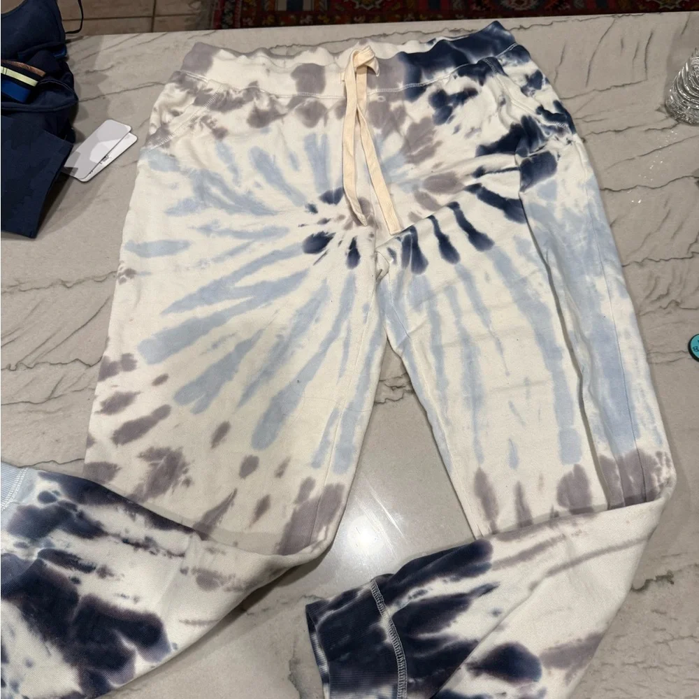 Z Supply Tie-Dye Joggers - Picture 2 of 16